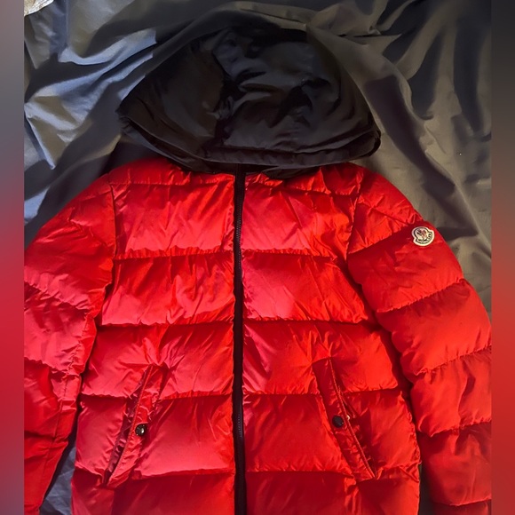 Boys gently used moncler coat size 14 - Picture 1 of 4